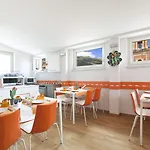 Palazzo Tasso לינה וארוחת בוקר 4*