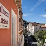 לינה וארוחת בוקר Palazzo Tasso 4*