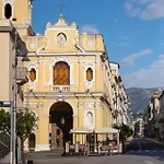 Palazzo Tasso לינה וארוחת בוקר