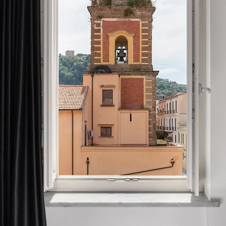 Bed & Breakfast Palazzo Tasso 4*