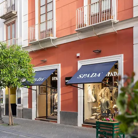 Bed & Breakfast Palazzo Tasso 4*